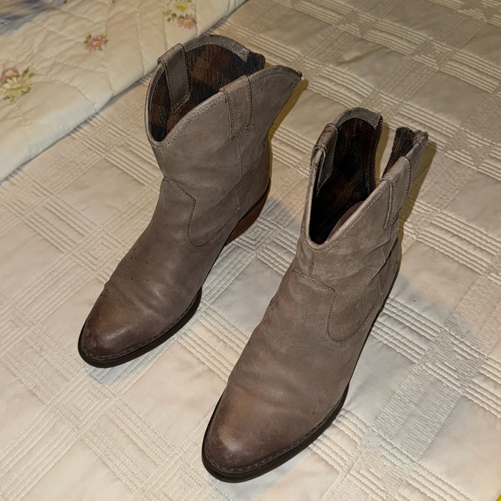 Born cowboy boots SZ 9.5 - Picture 6 of 10